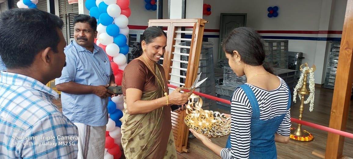 gallery 18.Factory out let inauguration